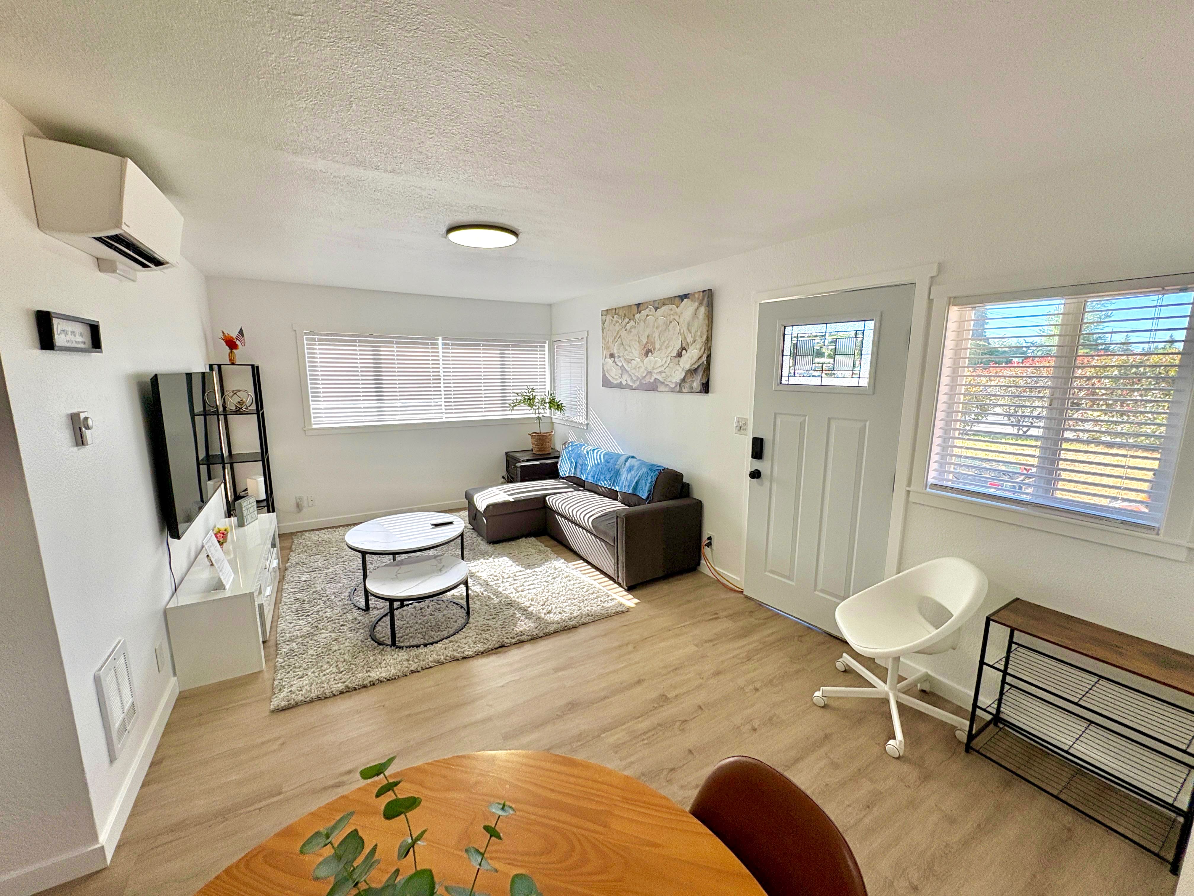 684 Dayton Ave NE — Left Unit — photo 4
